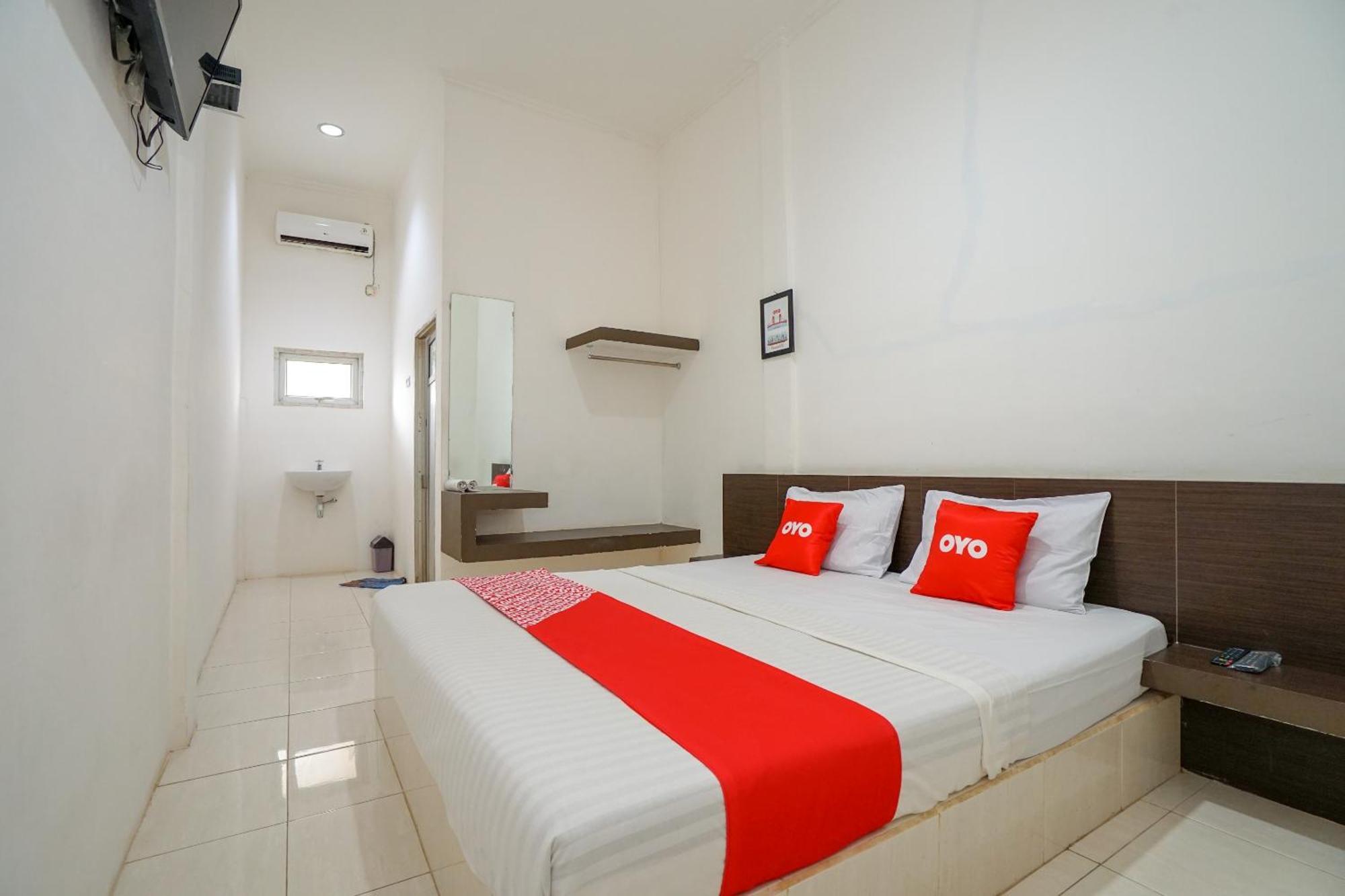 Super Oyo 1868 Penginapan Sekip Palembang Dış mekan fotoğraf