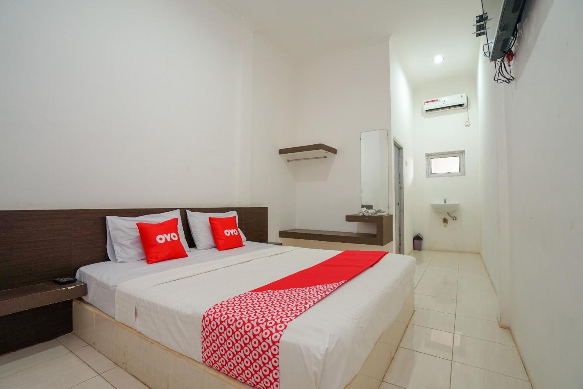 Super Oyo 1868 Penginapan Sekip Palembang Dış mekan fotoğraf